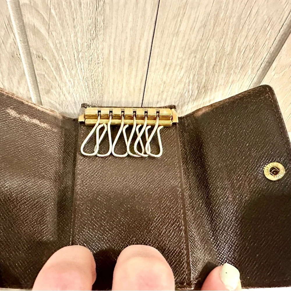 Louis Vuitton Damien Ebene Key Holder